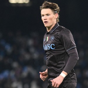 开云app-斯基拉：那不勒斯想和麦克托米奈涨薪续约，视他为非卖品